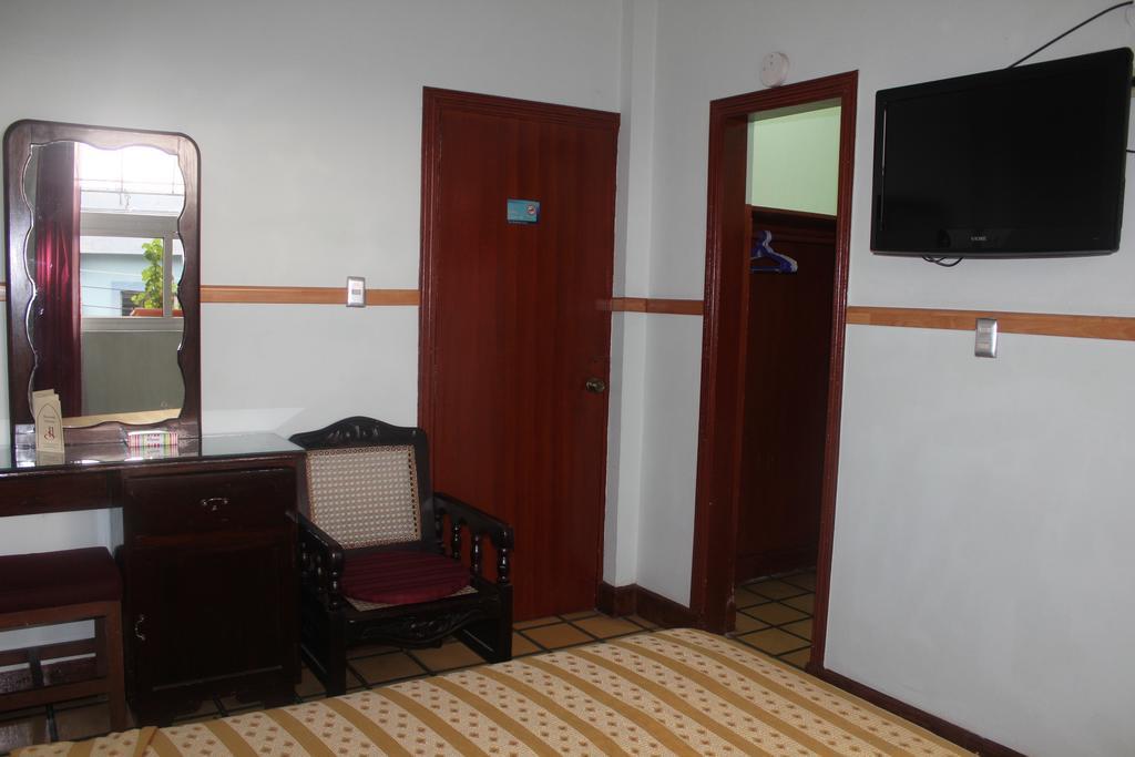 Hotel Sahara Santa Ana Phòng bức ảnh